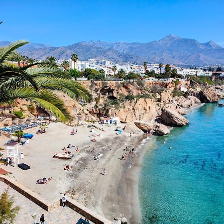 Renovated Apartment On Beachside With Pool Nerja Exterior foto